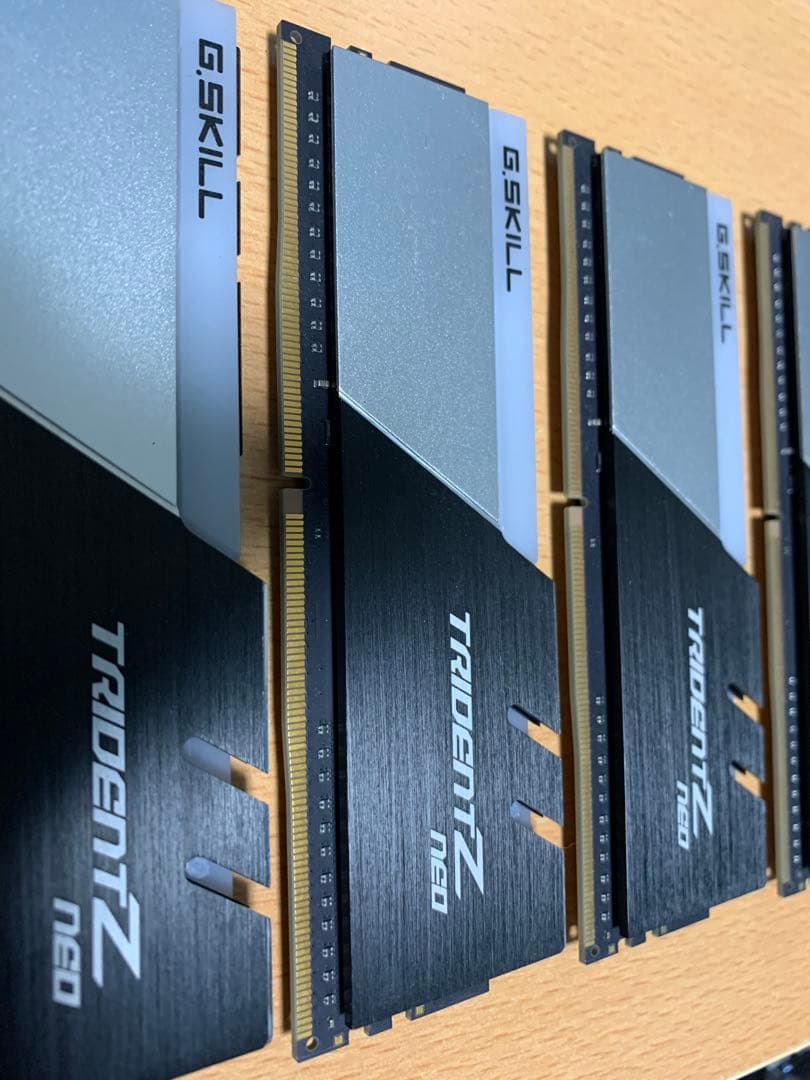【美品】G.SKILL Trident DDR4 32GB (4 x 8GB)