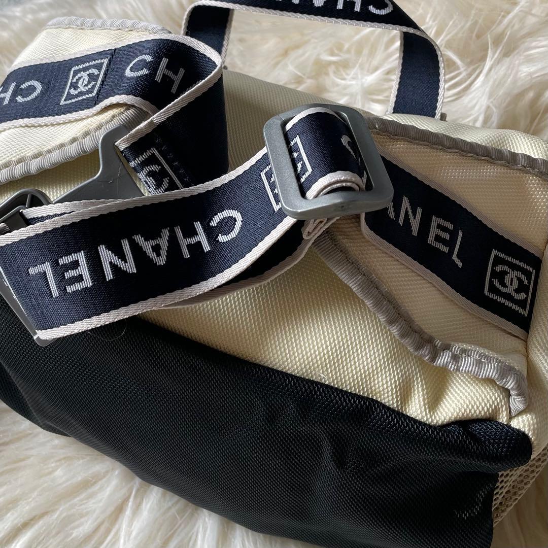 【CHANEL】シャネル スポーツライン ボディバッグ