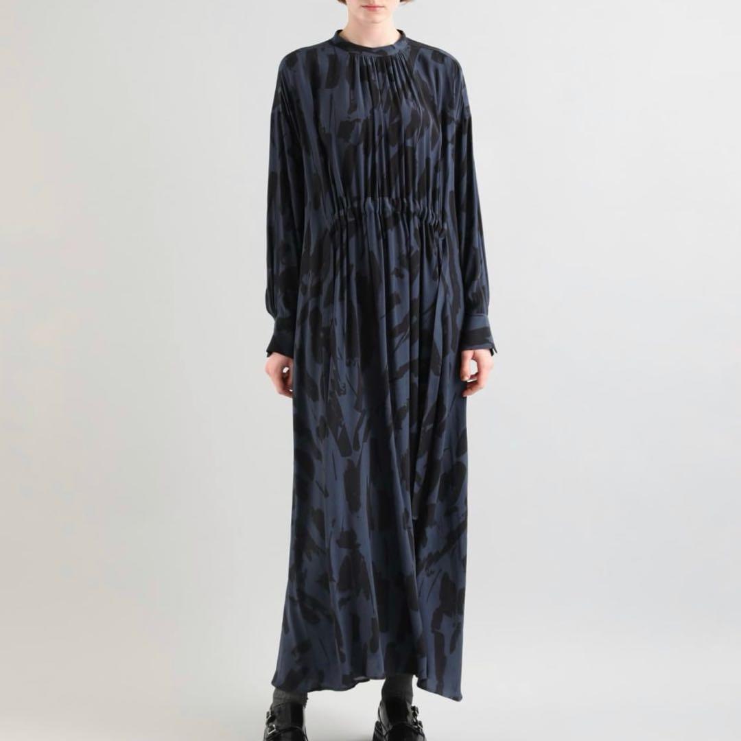 2024✨SACRA アブストラクトペインティング ワンピース ネイビー 38