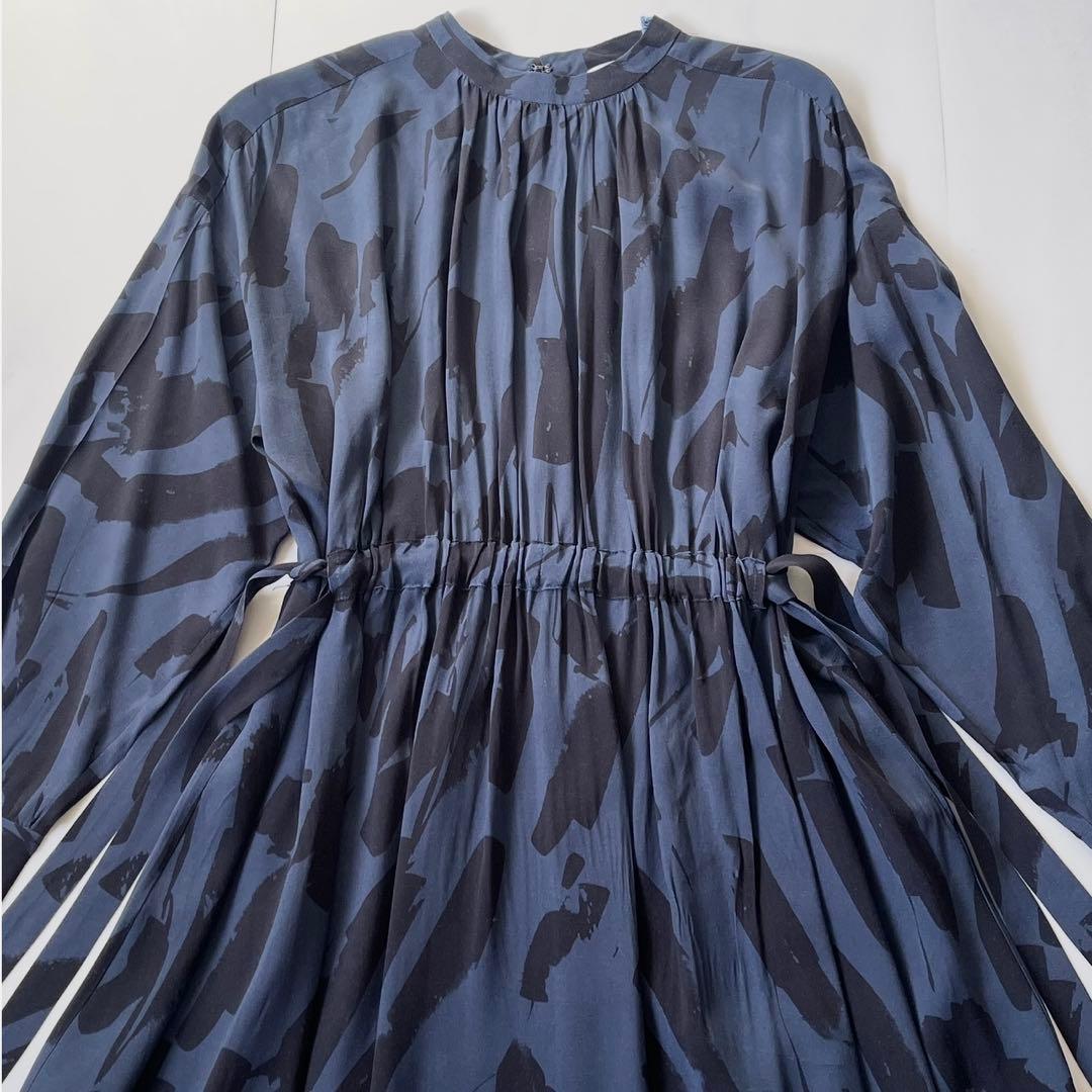2024✨SACRA アブストラクトペインティング ワンピース ネイビー 38
