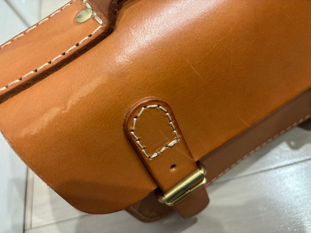 HERZ 2本ベルトの2wayミニバッグ　キャメル