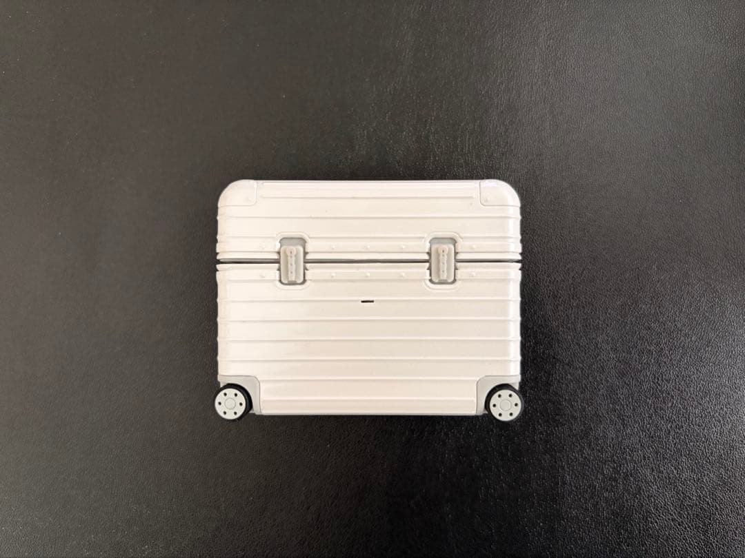 AirPods Pro (第2世代) 本体 ホワイト lighting