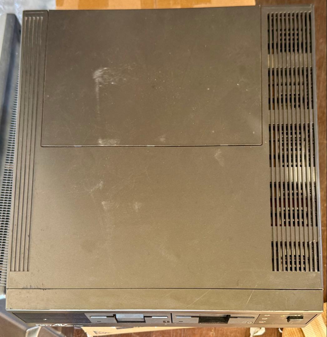 あ*い様 富士通　FUJITSU FM77AV-2 キーボード付き　通電確認ジャ