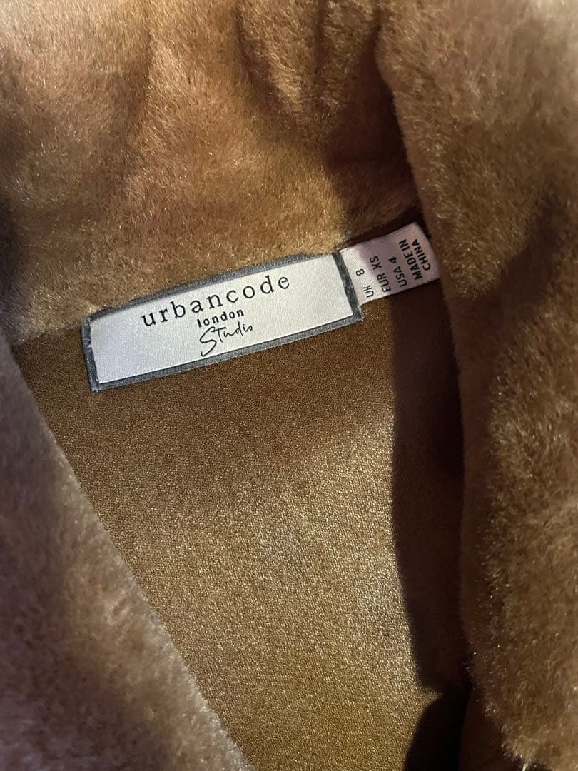 美品☆URBANCODE LONDONアーバンコードロンドン エコファーブルゾン