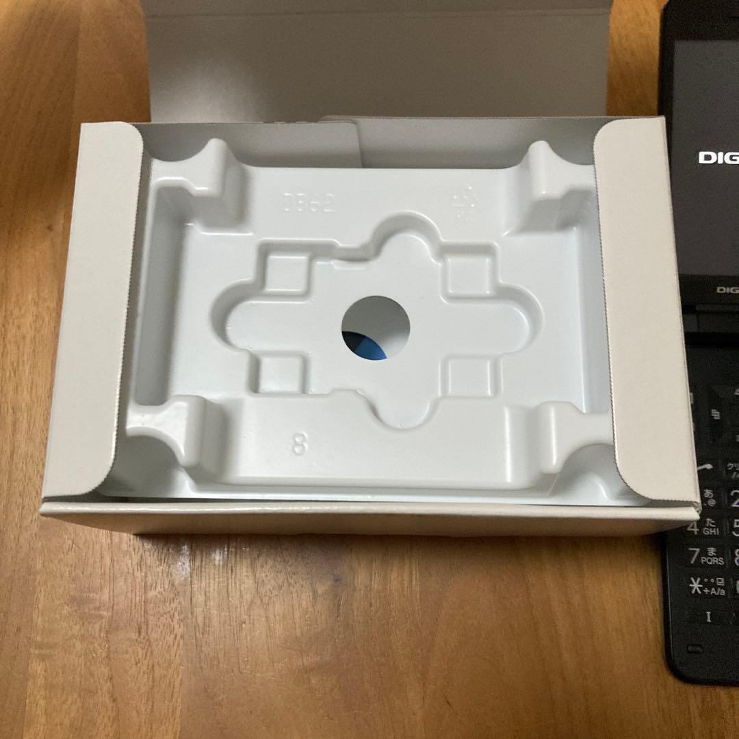 DIGNOケータイ3 携帯本体