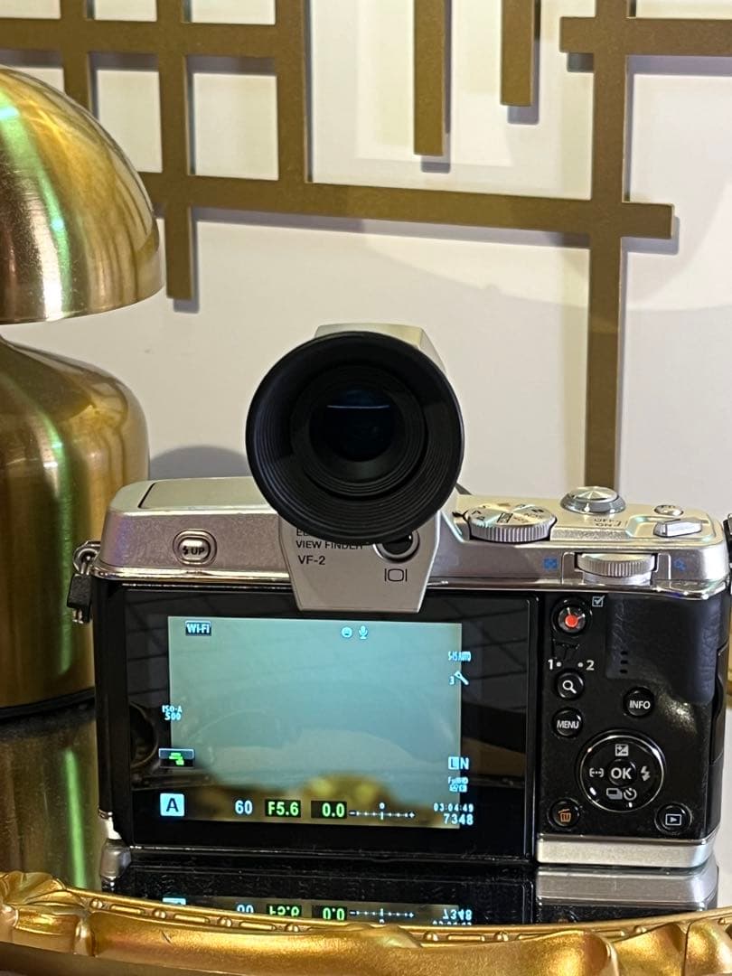 OLYMPUS PEN E-P5 レンズキット 外付けファインダー VF-2付属