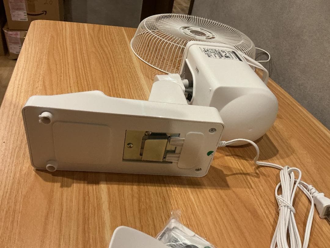 壁掛け扇風機　*1G56