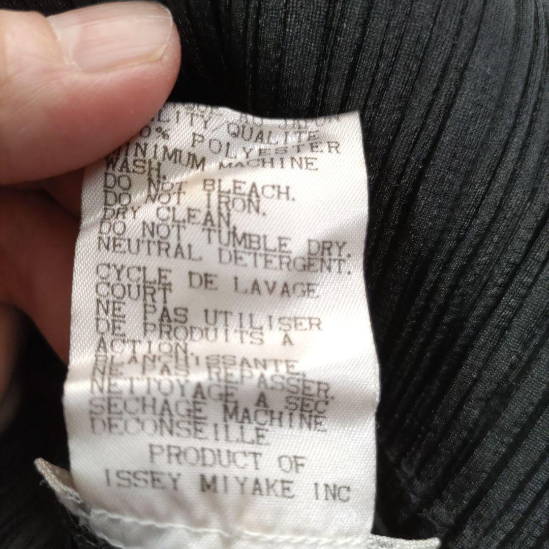 イッセイミヤケ　ブラック