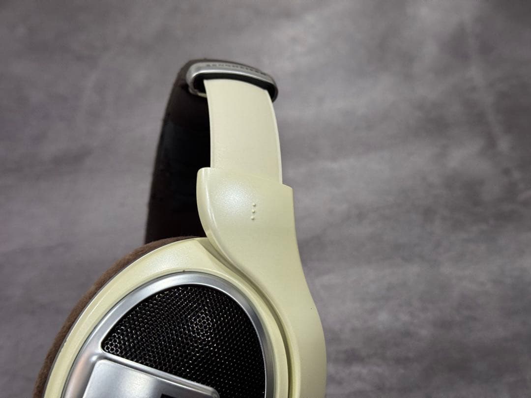 ゼンハイザー ヘッドホンSENNHEISER HD599