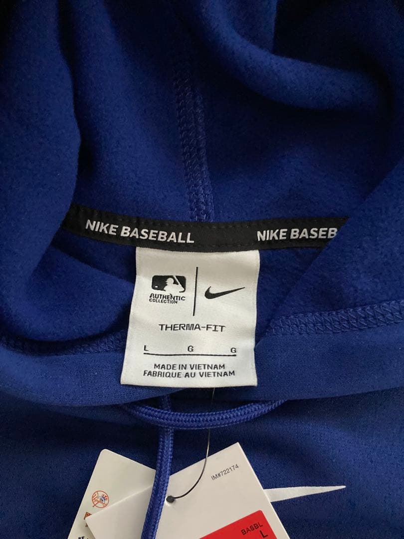 新品　ドジャース オーセンティック サーマフーディ　L寸　ナイキ