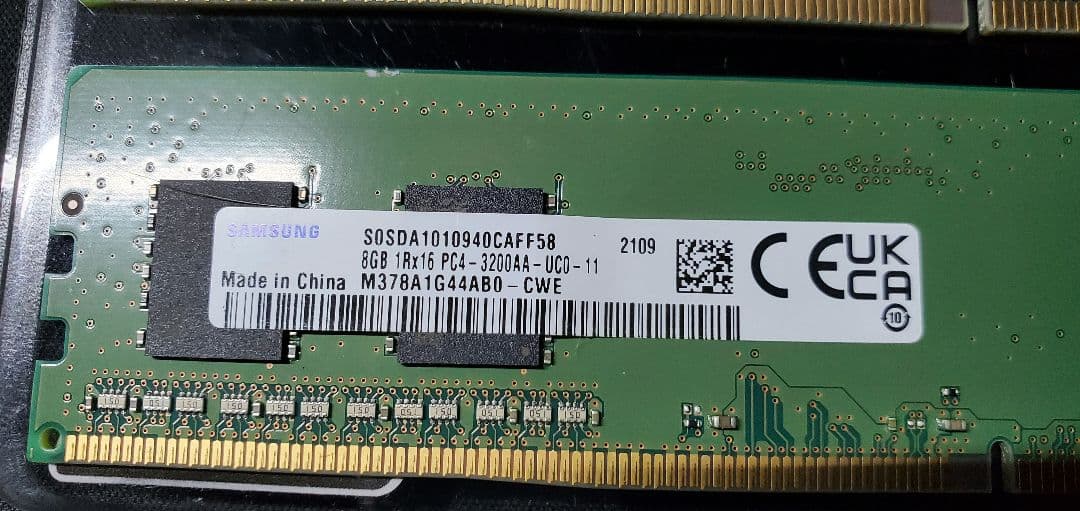 Samsung DDR4 8GB×2 メモリ