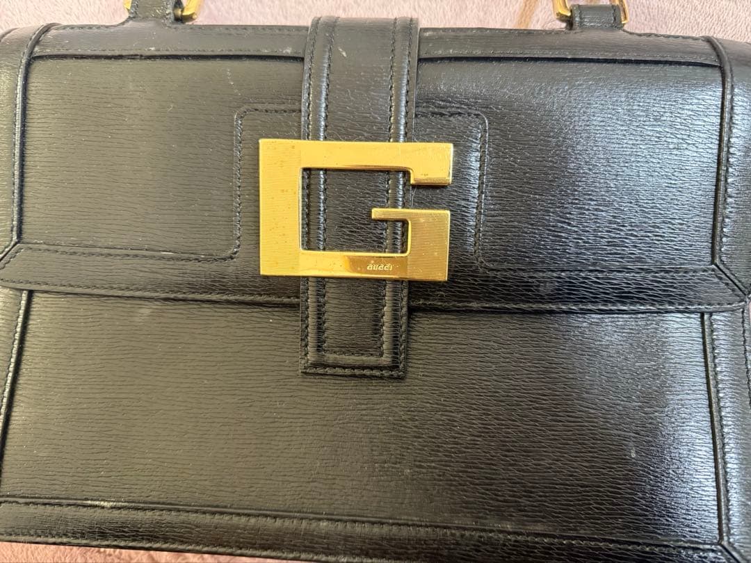 GUCCI ブラックレザー クラッチバッグ