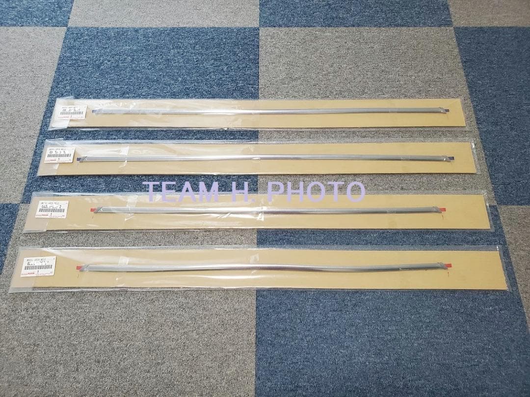 31.30系セルシオ　純正フェンダーアーチモール　1台分セット　メッキモール