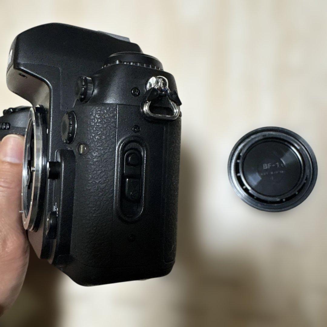 Nikon F100 フィルム一眼レフカメラ