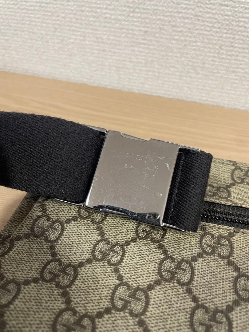 GUCCI　ボディバッグ　ウエストポーチ