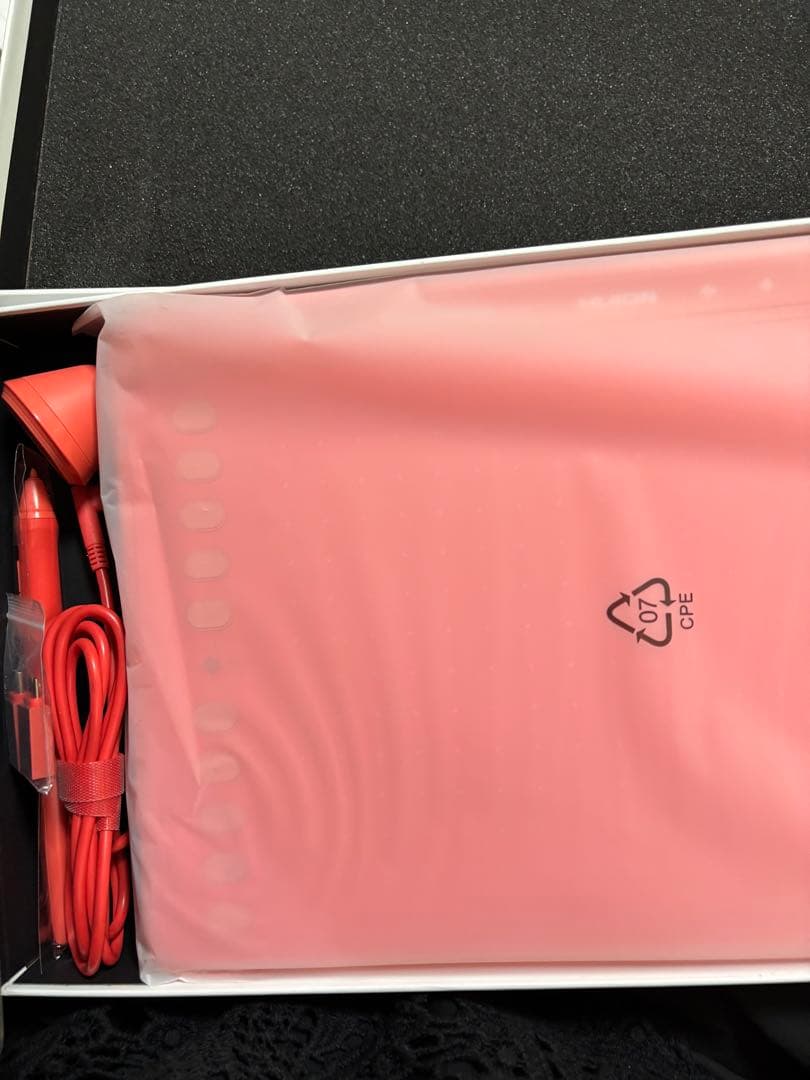 新品未使用 HUION HS611 デジタルドローイングタブレット スカーレット