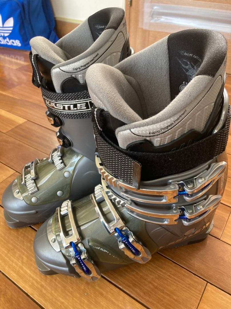 スキーブーツ　KASTLE ケスレfree glide フリーグライド27cm