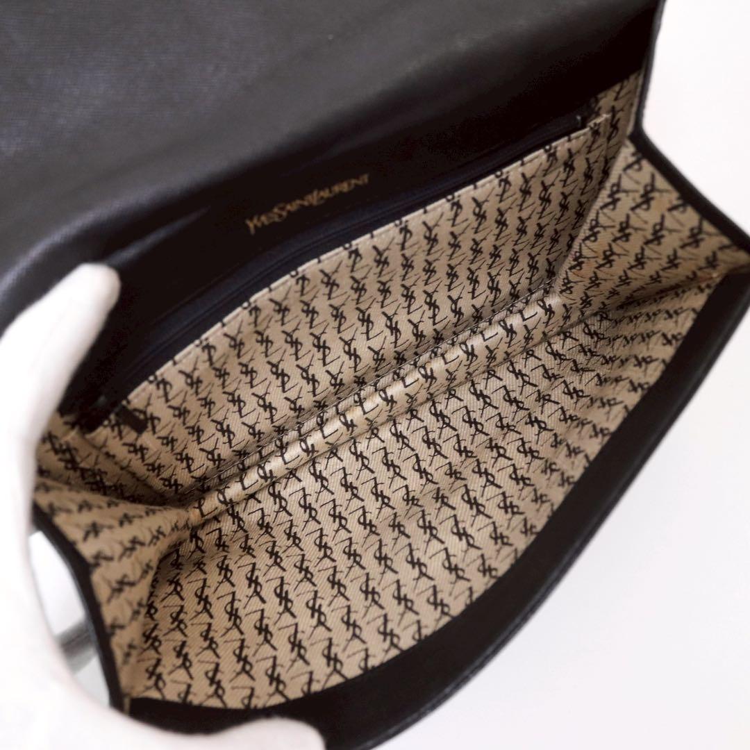 イブサンローラン　YSL ロゴ型押し　クラッチバッグ　ブラック