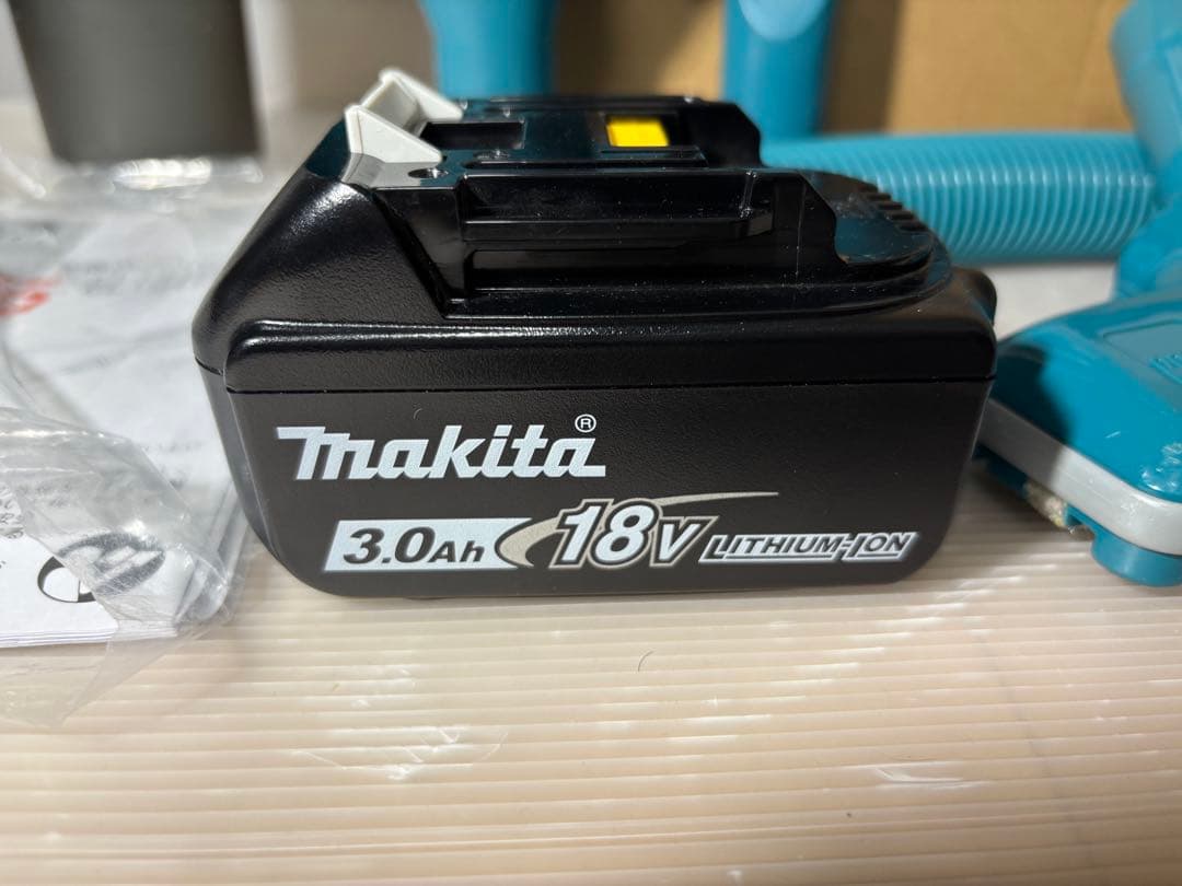 マキタ CL181FD 掃除機 クリーナ バッテリー 充電器 セット