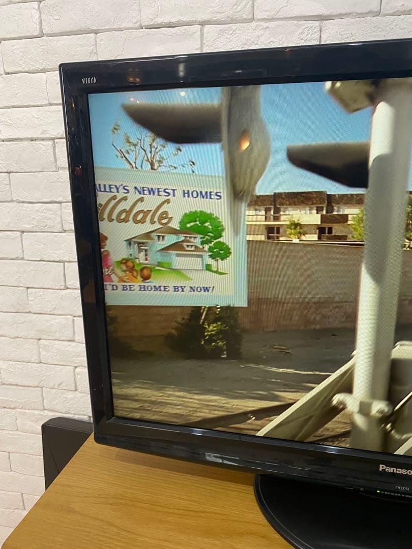 【東京都内23区配送無料】パナソニック　TH-L37S2 2010年　テレビ