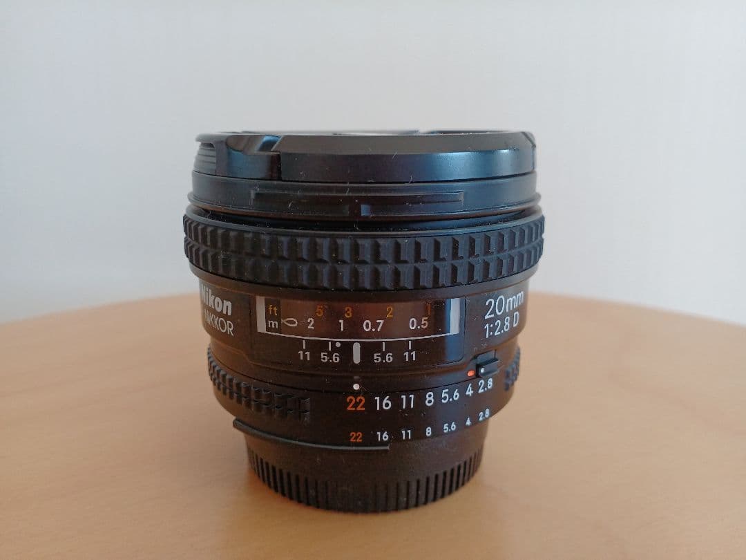 ニコン 20mm f/2.8D レンズ