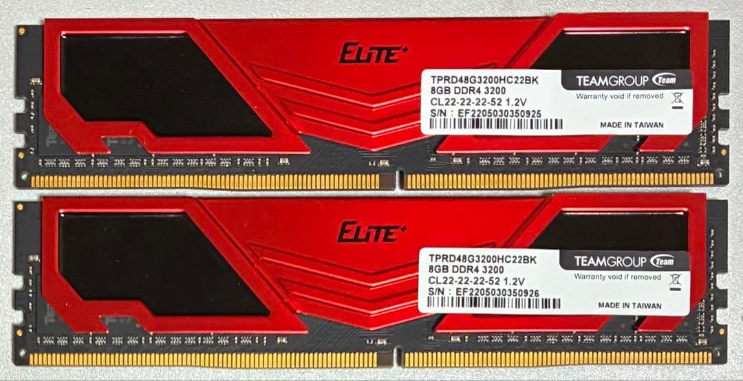 【中古】DDR4-3200 16GB(8GB×2枚) Team