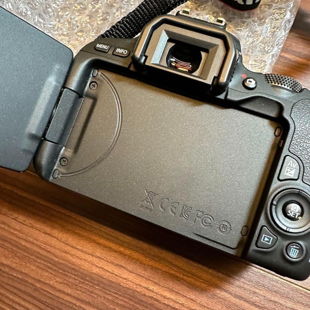 Canon EOS Kiss X9 EF-S 18-55mm ほぼ新品 0309