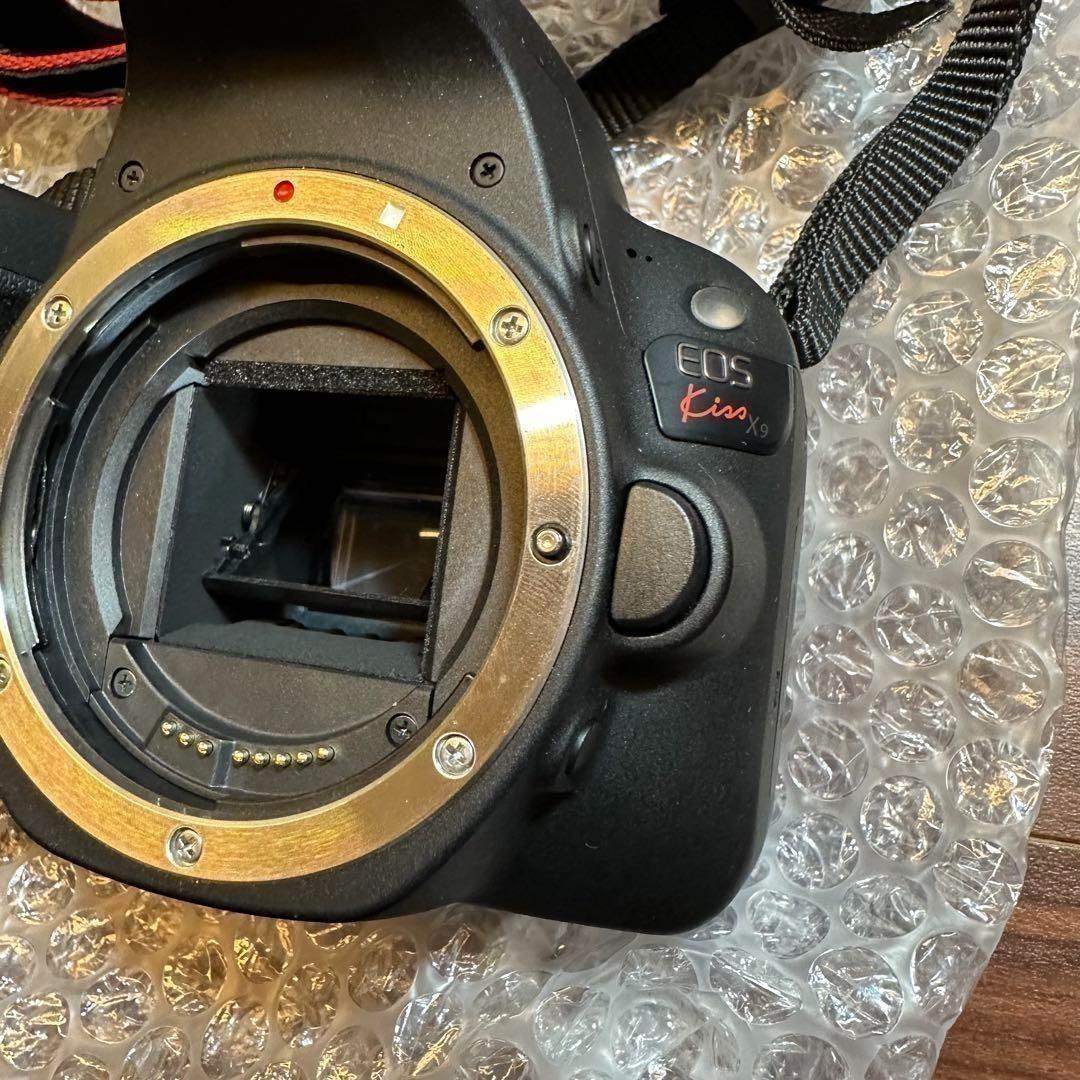Canon EOS Kiss X9 EF-S 18-55mm ほぼ新品 0309