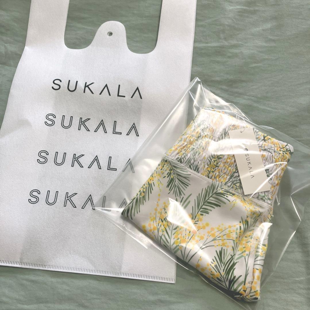 【新品】SUKALA スプリングフラワーシャーリングレギンス　ミモザ　S