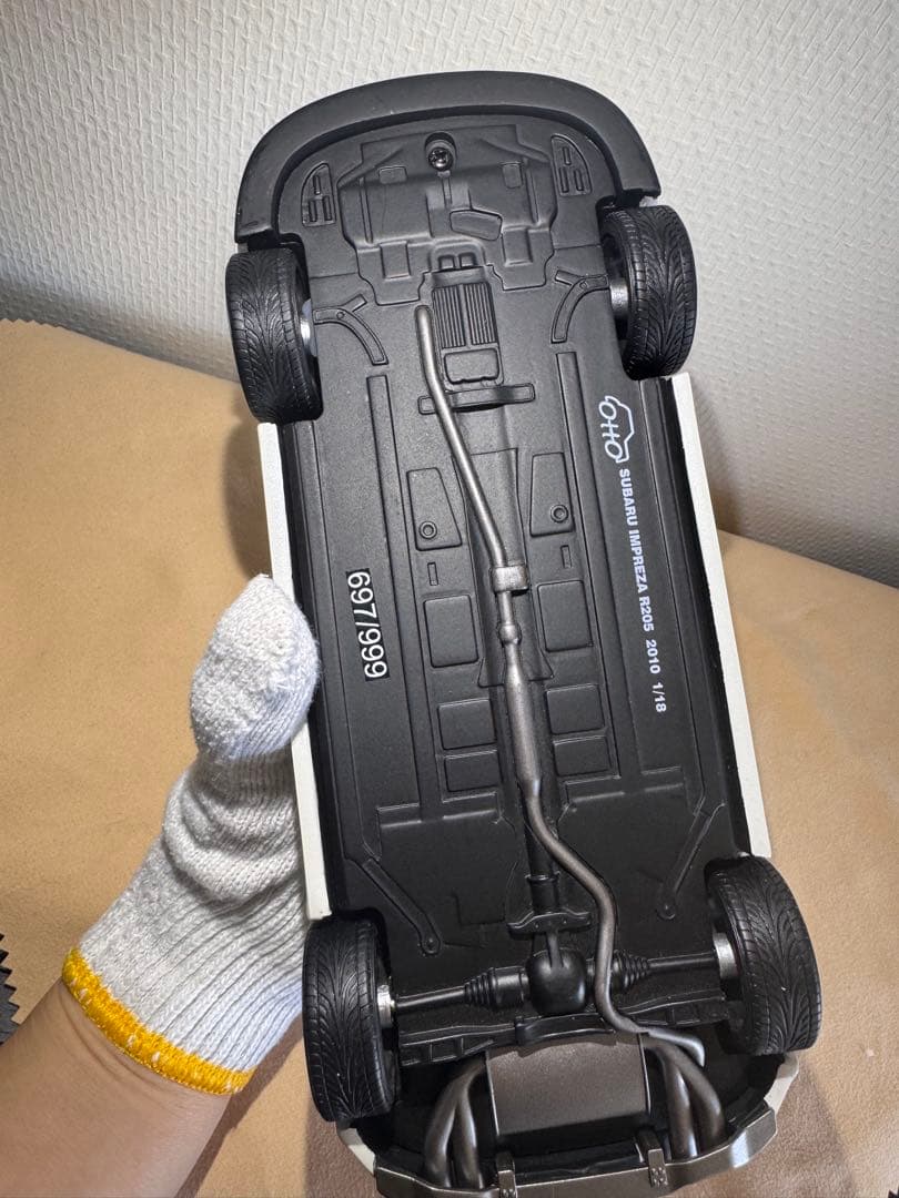 スバル WRX STI ホワイト ミニカー1/18