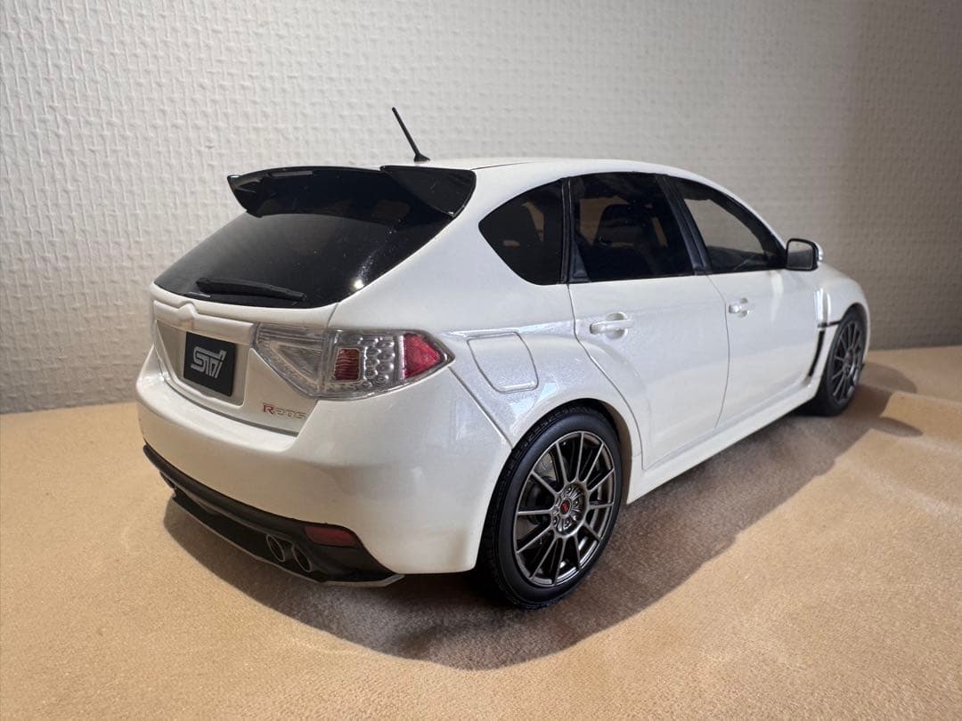 スバル WRX STI ホワイト ミニカー1/18