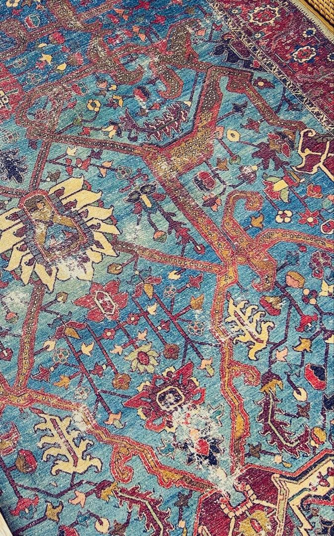 トライバルラグ　ヴィンテージ風　アーバンアウトフィッターズ　トルコ