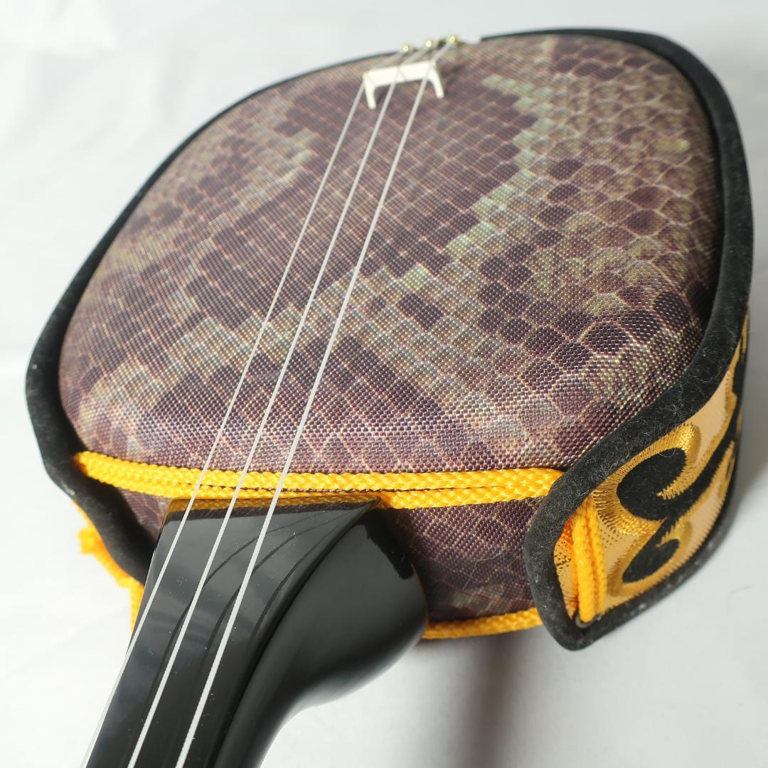 沖縄三線 ケース付 爪 予備弦 付属 和楽器