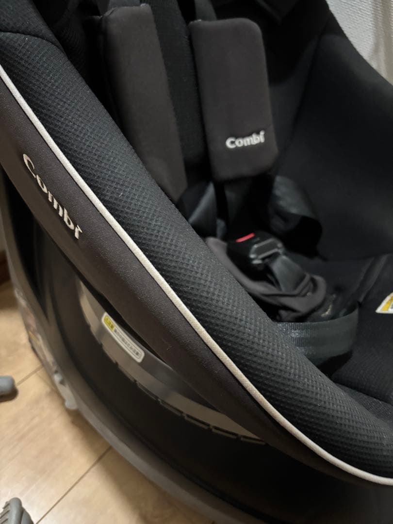 combi　チャイルドシート