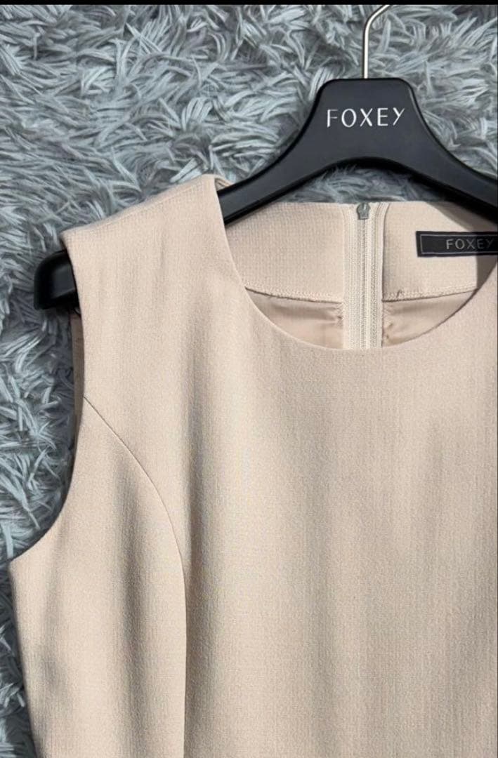美品✨定価13万 フォクシー フレアワンピース Aライン アンティークベージュ