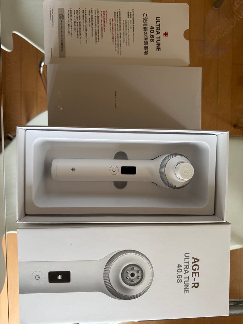 メディキューブ　AGE-R ULTRA TUNE 40.68 美顔器