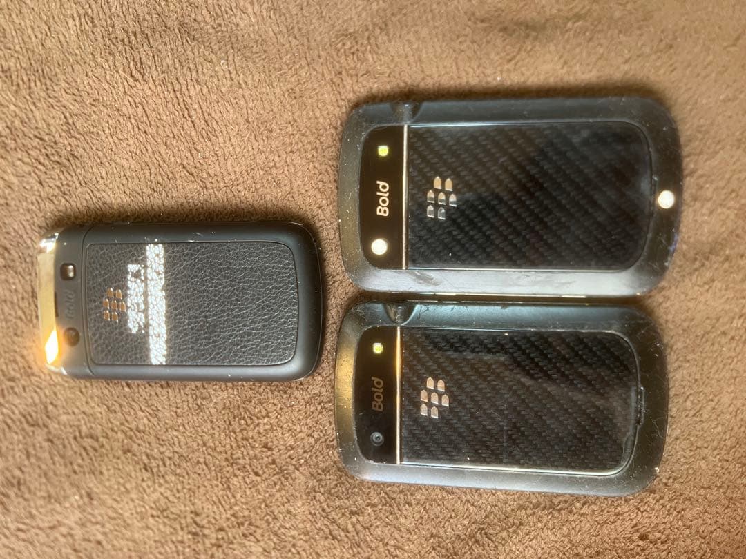 BlackBerry Bold9900、9700三台セット