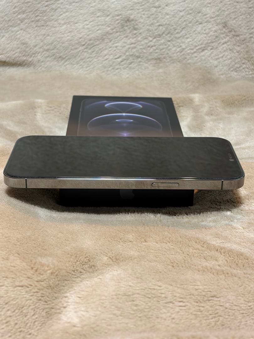 iPhone 12 Pro Max グラファイト 黒SIMフリー ガラスフィルム