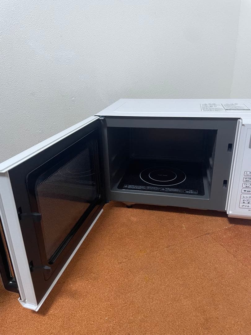 未使用近い　東芝 オーブンレンジ 2022年製　フラット庫内 ホワイト 16L