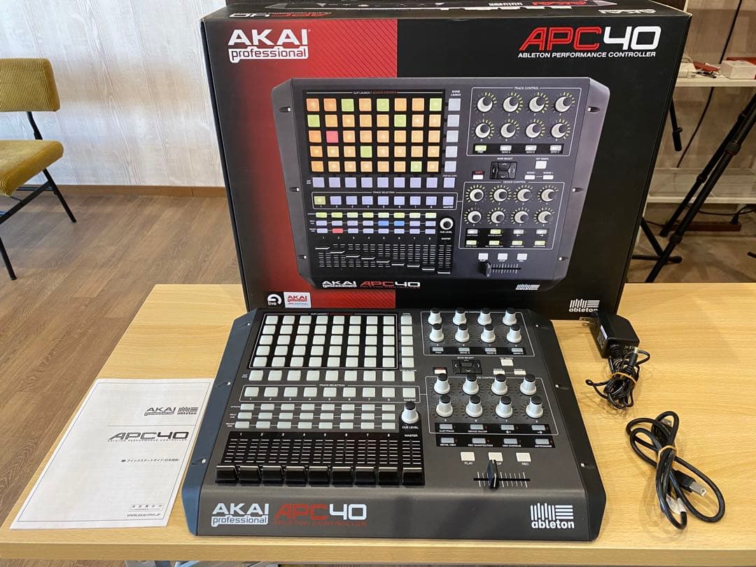 AKAI Professional APC40 パフォーマンスコントローラー