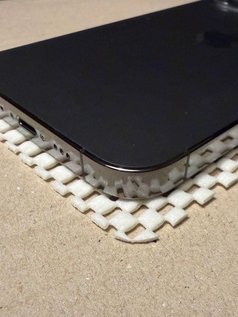 U*n様 美品 iPhone 13 Pro 256GB グラファイト 画面フィル