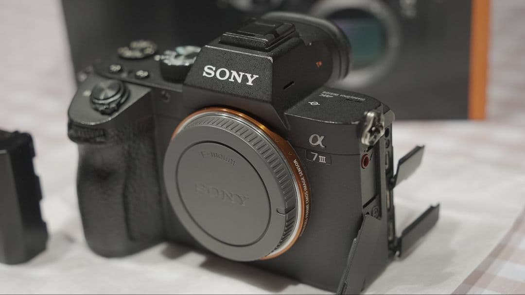 SONY α7 III ミラーレス一眼 本体　クイックリリースプレート付き