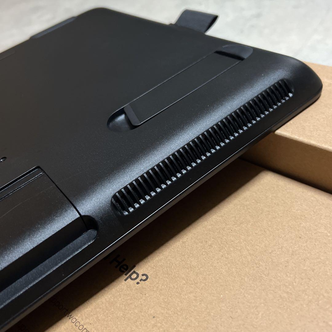 wacom cintiq DTK1660 ワコム　液晶タブレット　液タブ