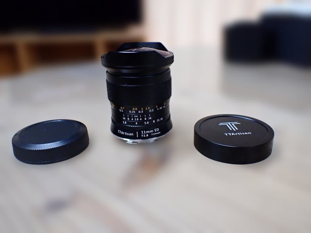 銘匠光学 TTArtisan 11mm f/2.8 Fisheye RFマウント