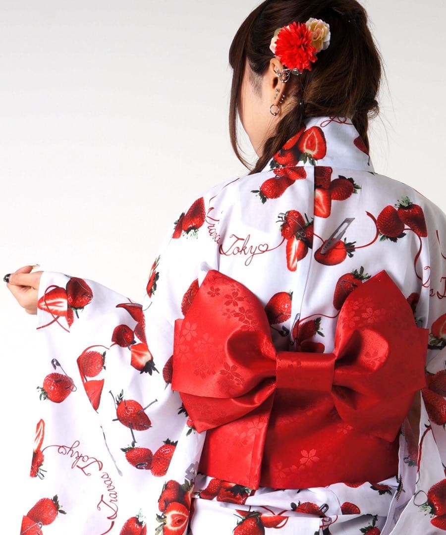 TRAVAS TOKYO ストロベリー　浴衣　Amilige ミルクボーイ