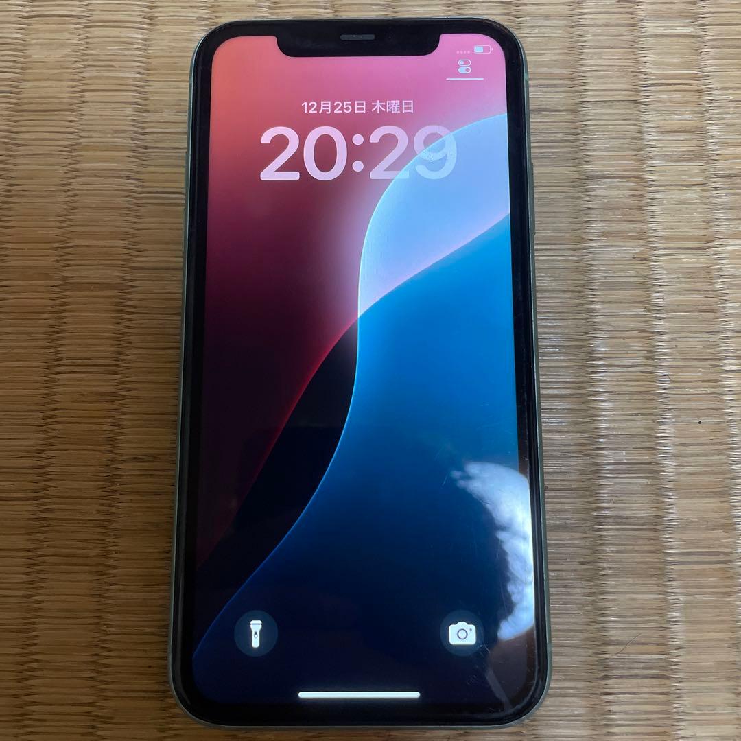 Apple iPhone 11 256GBミントグリーン 本体　背面割れ、傷あり