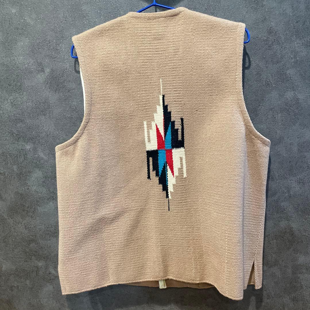 オルティガ　ネイティブ　ベージュ ベスト