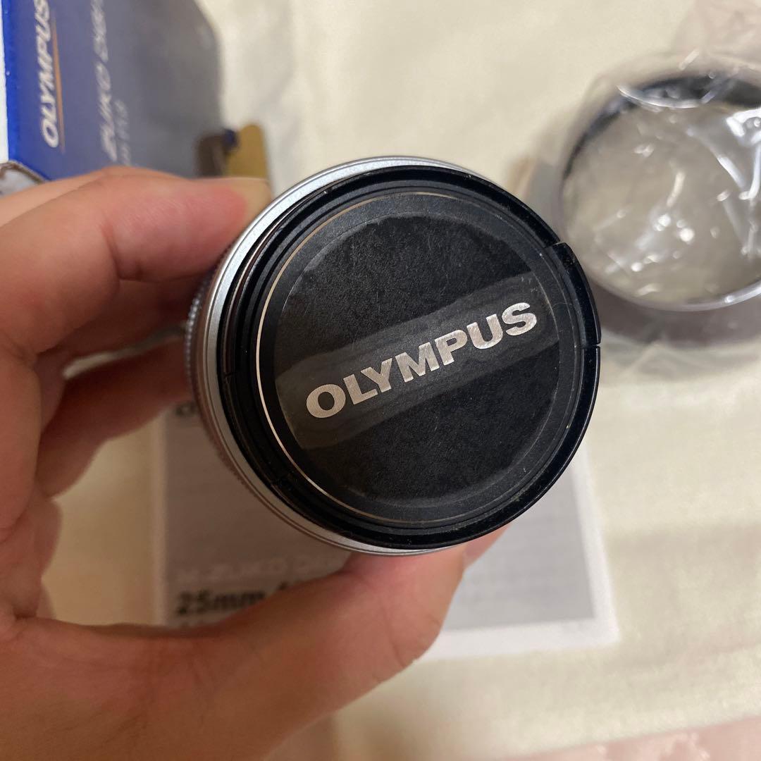 OLYMPUS M25F1.8 シルバー