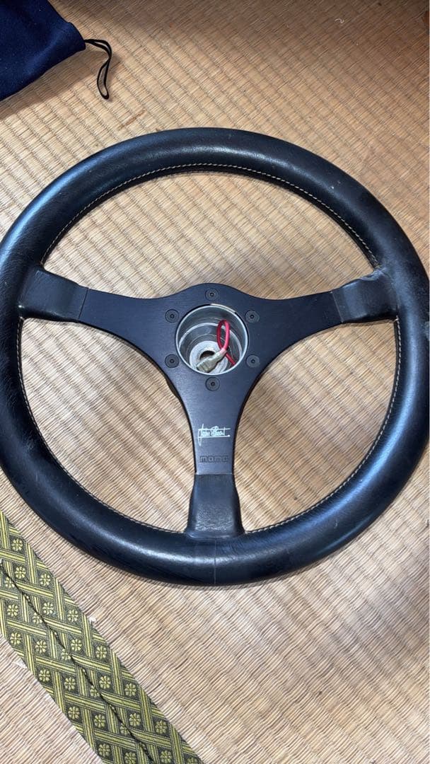 MOMO ステアリング　ジャッキースチュアート ホーン無し