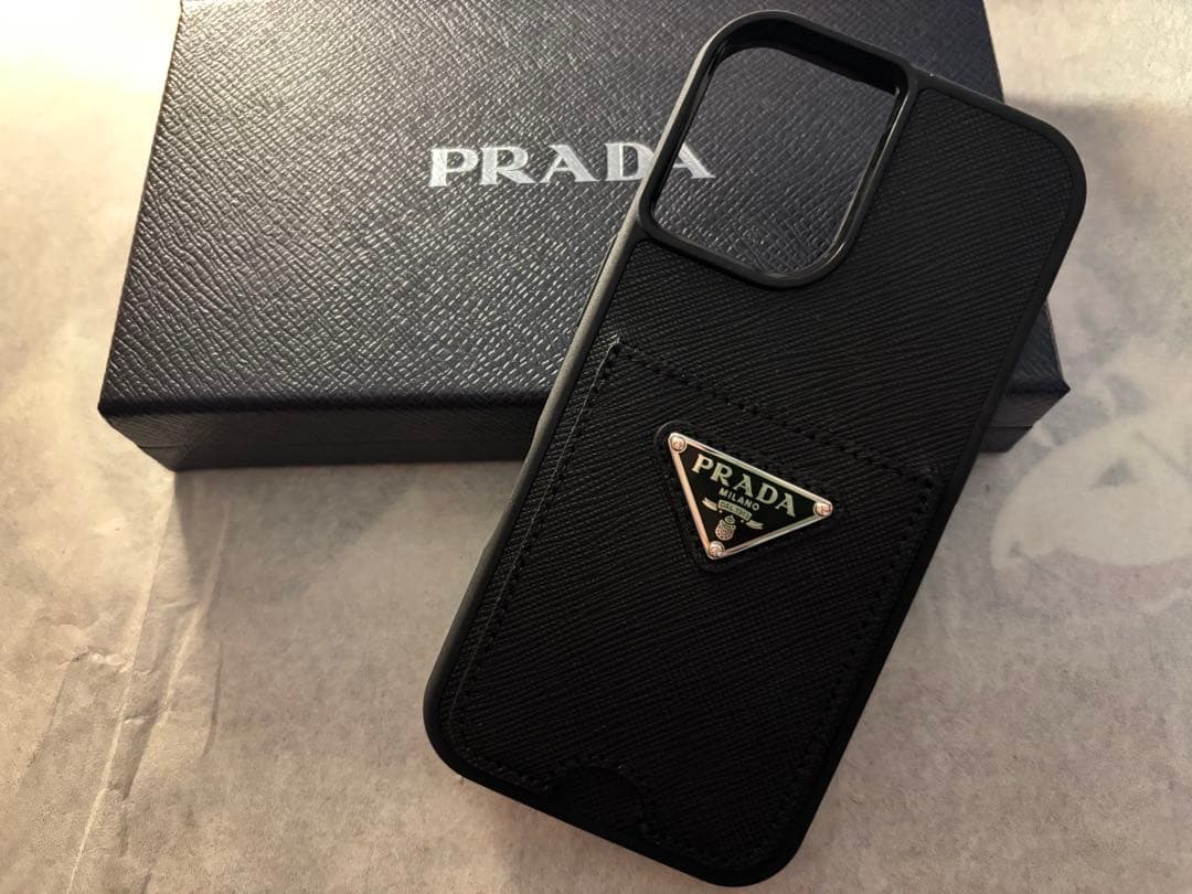 正規品PRADA iPhon16 箱無し